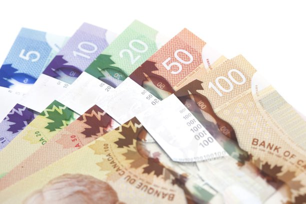 Canadian-banknotes